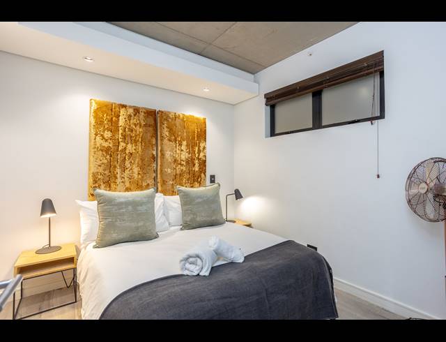 2 BEDROOM APARTMENT TO LET IN DE WATERKANT